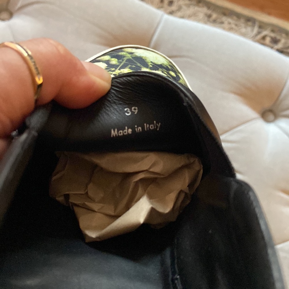 Authentic Givenchy Sneakers - image 8